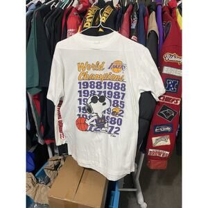 Size M- VTG 1988 Artex Los Angeles Lakers World Champions Snoopy AOP Shirt NBA